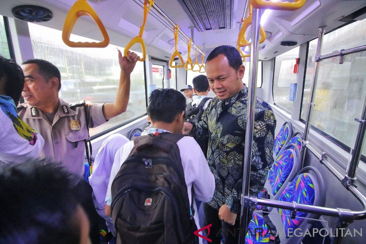 Bus sekolah Kota Bogor diresmikan