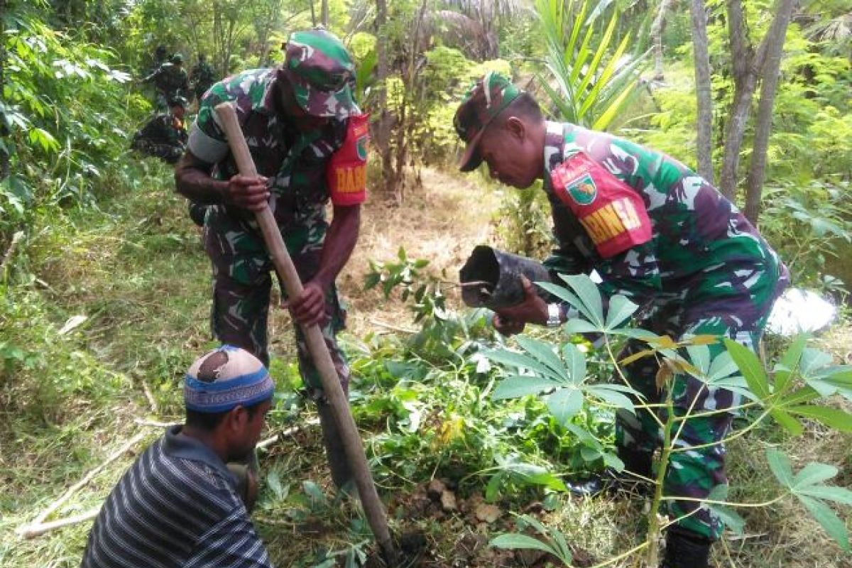 Warga Bonggo tanam pohon untuk ketahanan pangan