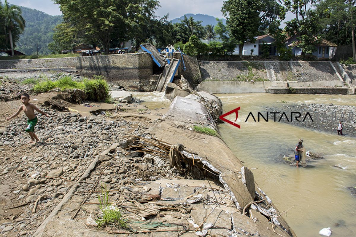 Ribuan hektare sawah di Konawe Selatan terairi Sungai Roraya