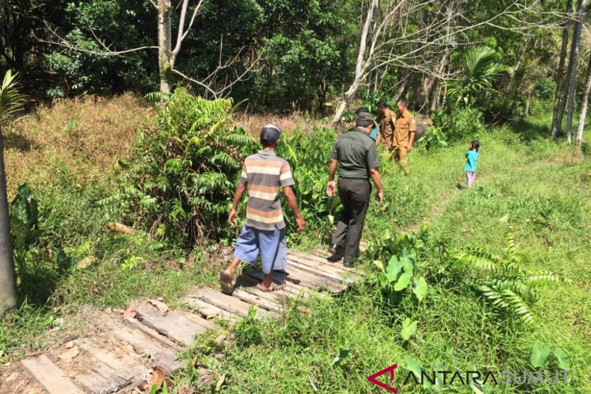 Tidak ditemukan jejak buaya yang menghebohkan warga Tapteng