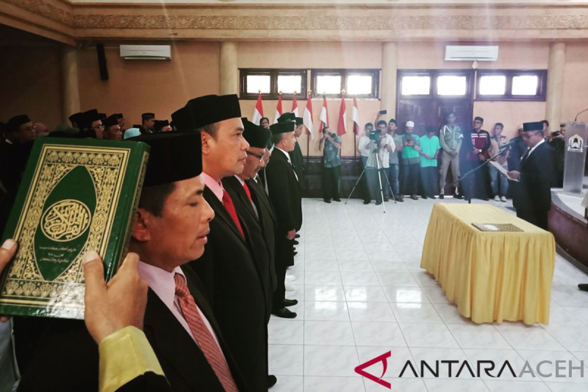 Lantik 171 pejabat baru, Bupati Aceh Barat tegaskan jangan korupsi