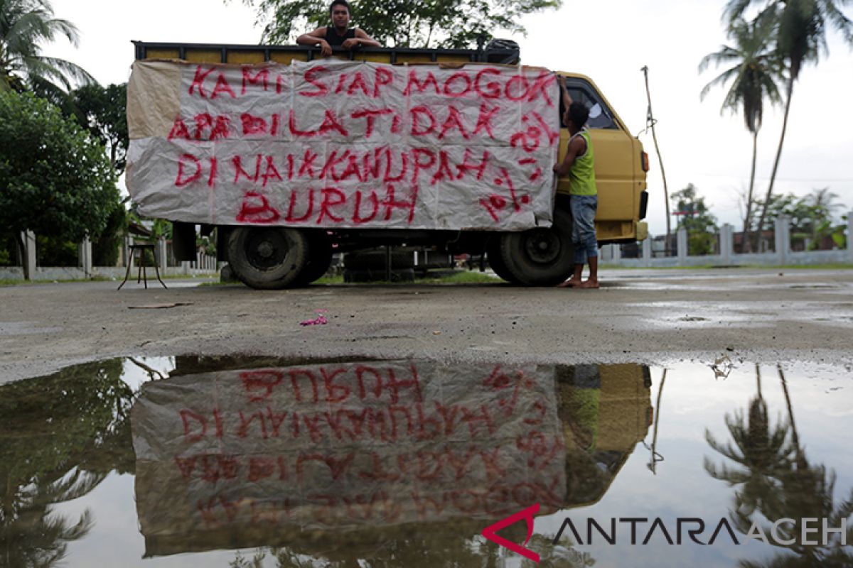 Buruh bongkar terminal mobil barang Aceh Besar kembali bekerja