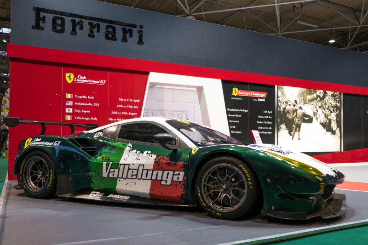 Ferrari GT produksi 30 tahun terakhir kembali bisa menjajal trek balap
