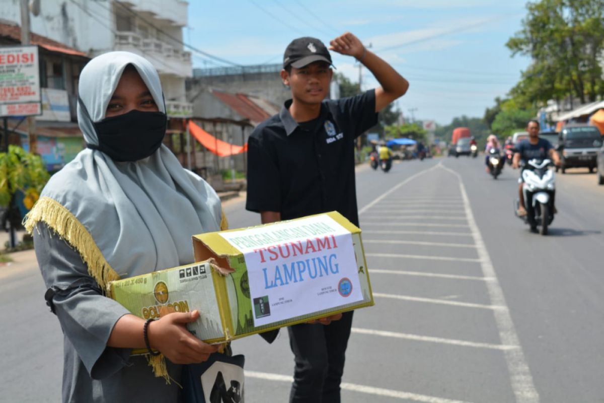 Selama Dua Hari, HMI dan BEM STIE Lampung Timur Kumpulkan Dana Buat Korban Tsunami
