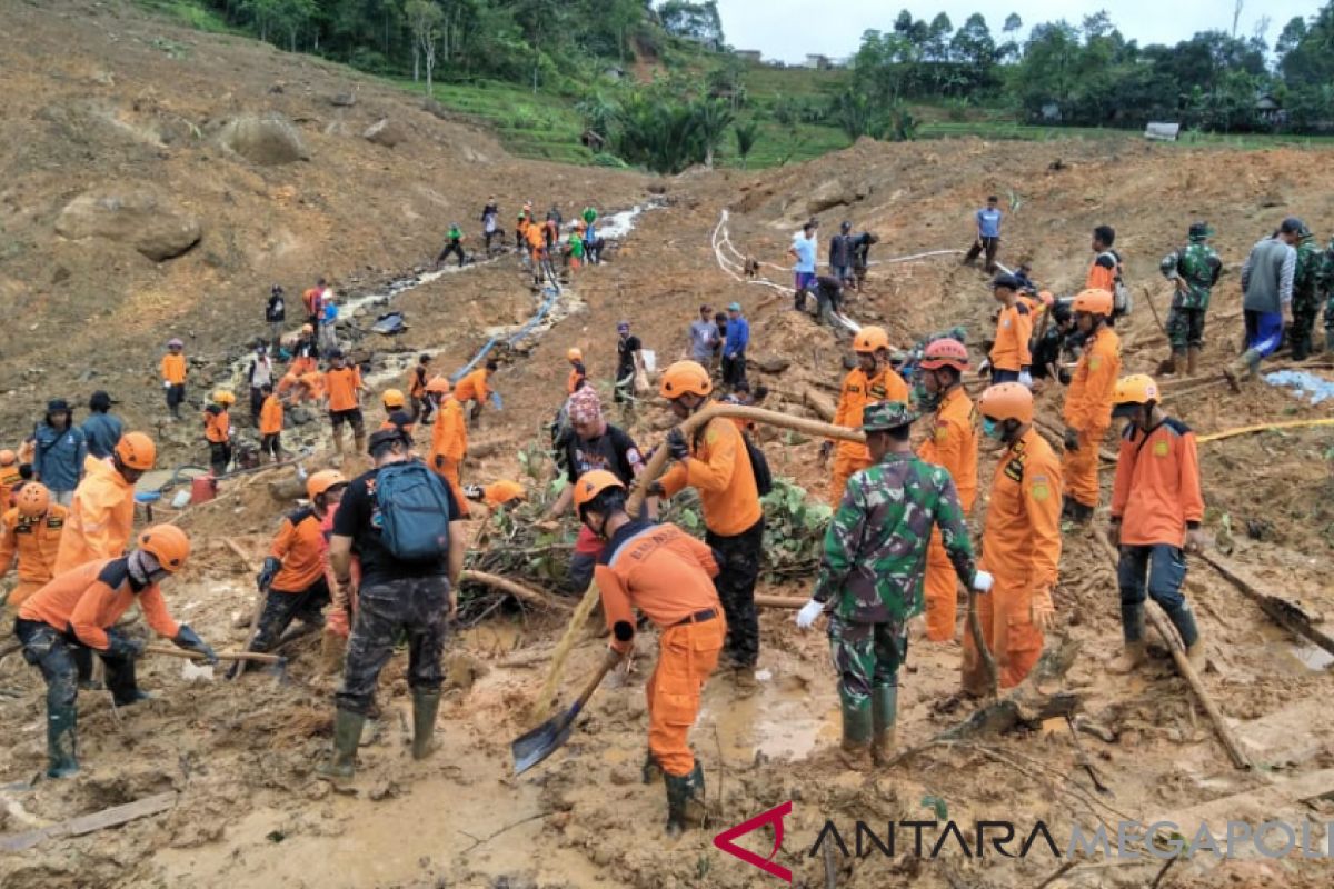 31 orang meninggal akibat longsor di Kabupaten Sukabumi