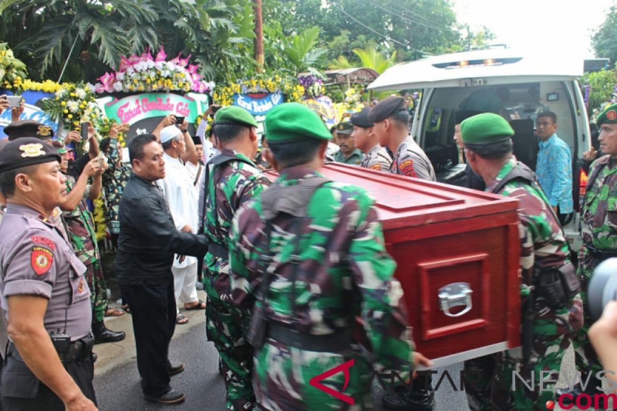 Jenazah Paman Presiden Jokowi dimakamkan di Sukoharjo