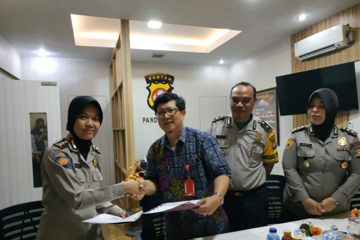 Polda Banten Salurkan Bantuan Korban Tsunami Rp 1 Miliar