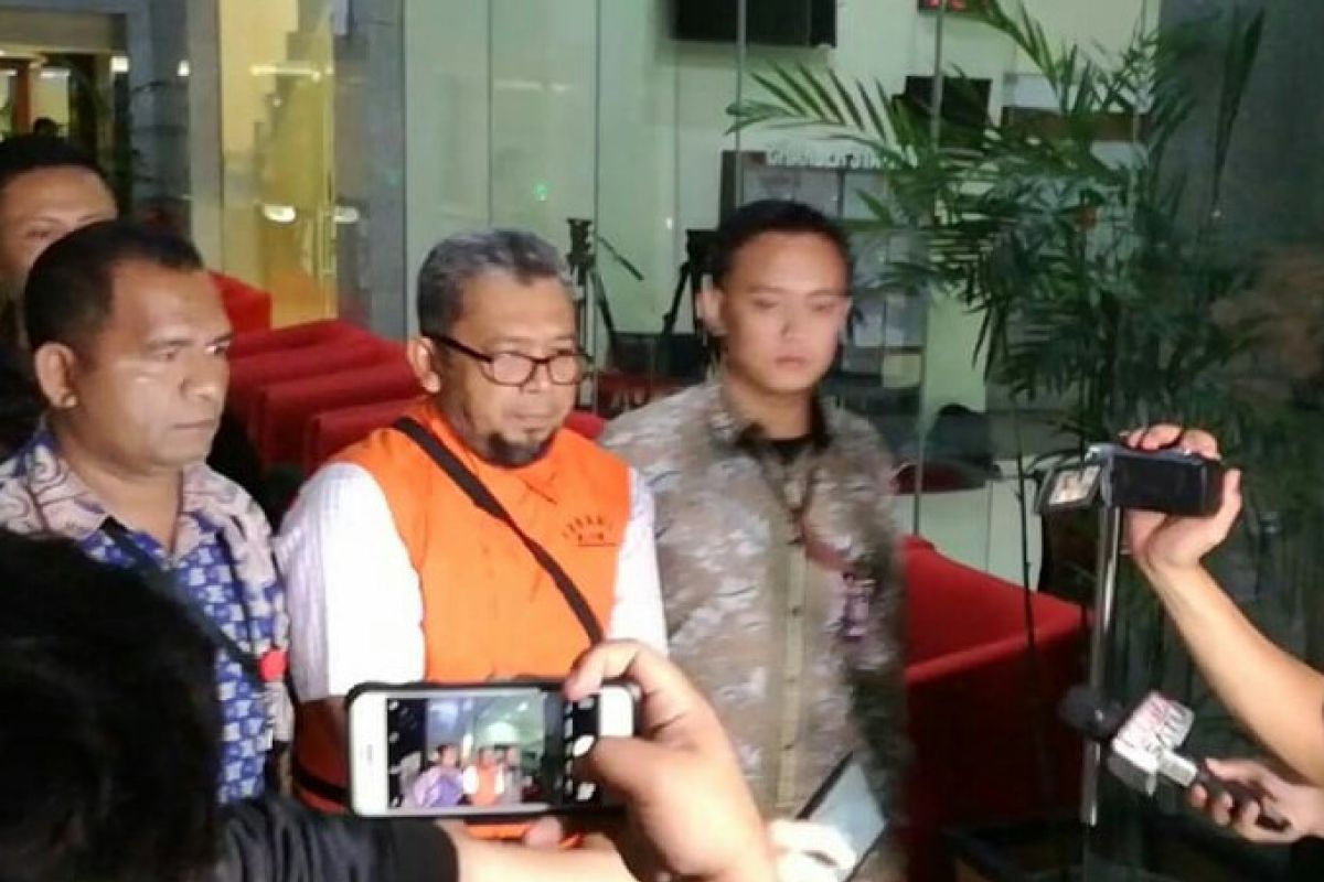 Anggota DPRD Sumut Ferry Suando Tanuray Kaban dituntut 5 tahun penjara