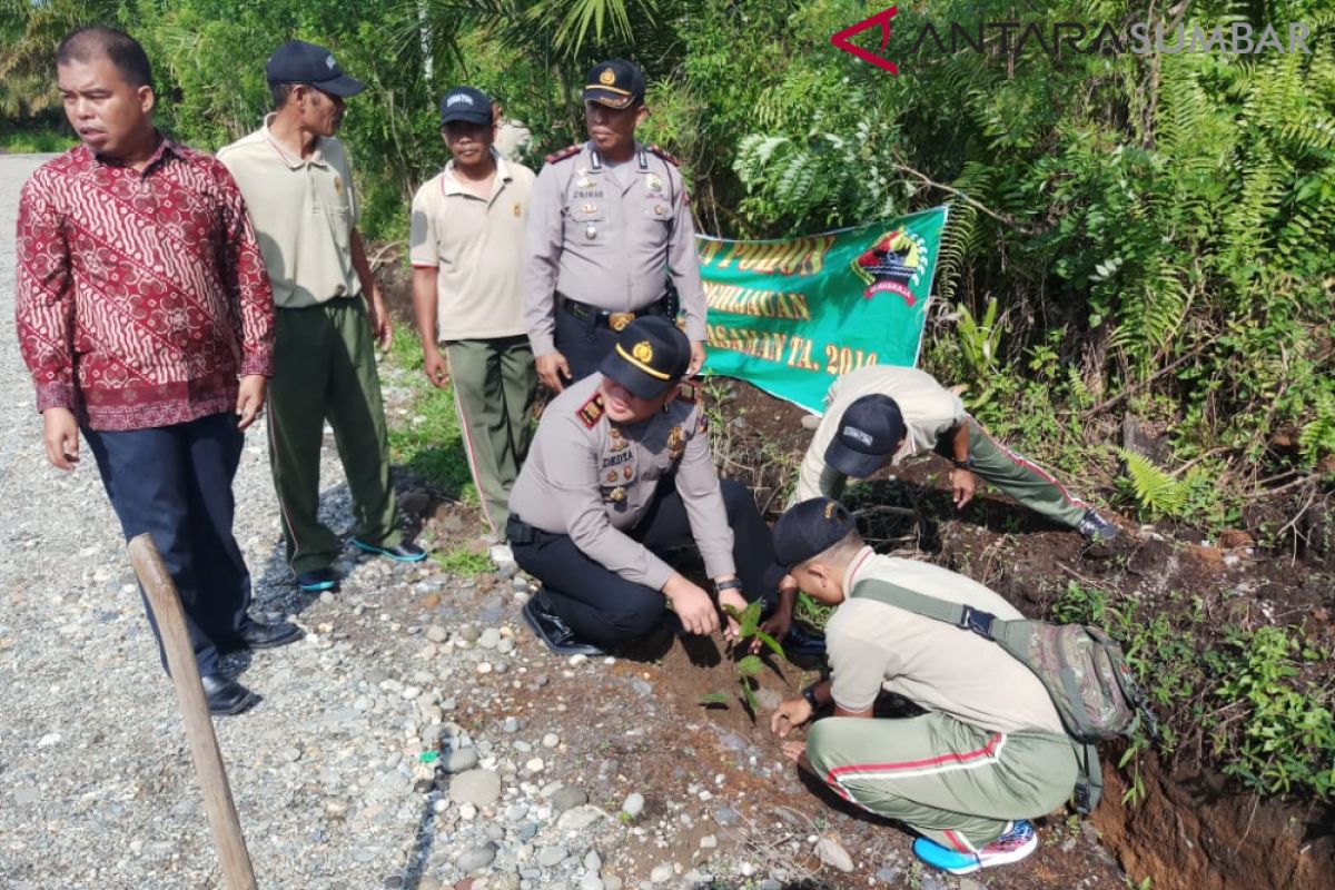 Polri-TNI Pasaman Barat tingkatkan sinergisitas tanam  pohon bersama