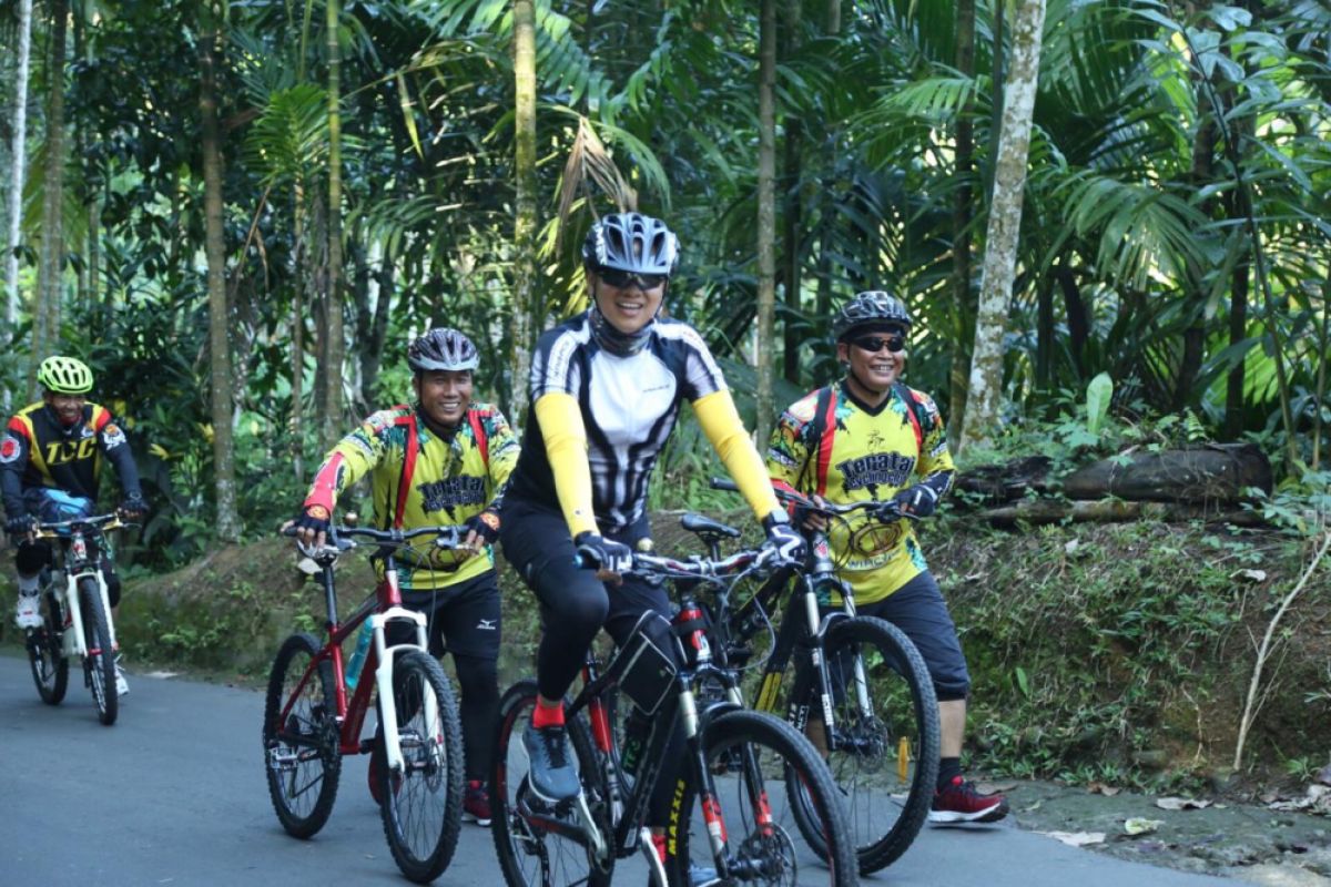 Polrestabes Medan gelar sepeda santai untuk membangun kesadaran berlalu lintas