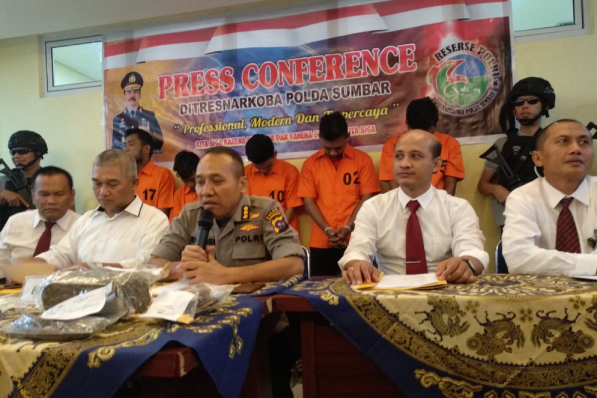 427 personel  Polda Lampung terima penghargaan penanggulangan bencana tsunami