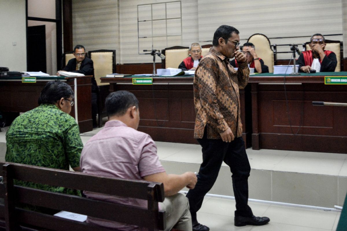 Bupati Tulungagung Nonaktif Syahri Mulyo Dituntut 12 Tahun Penjara