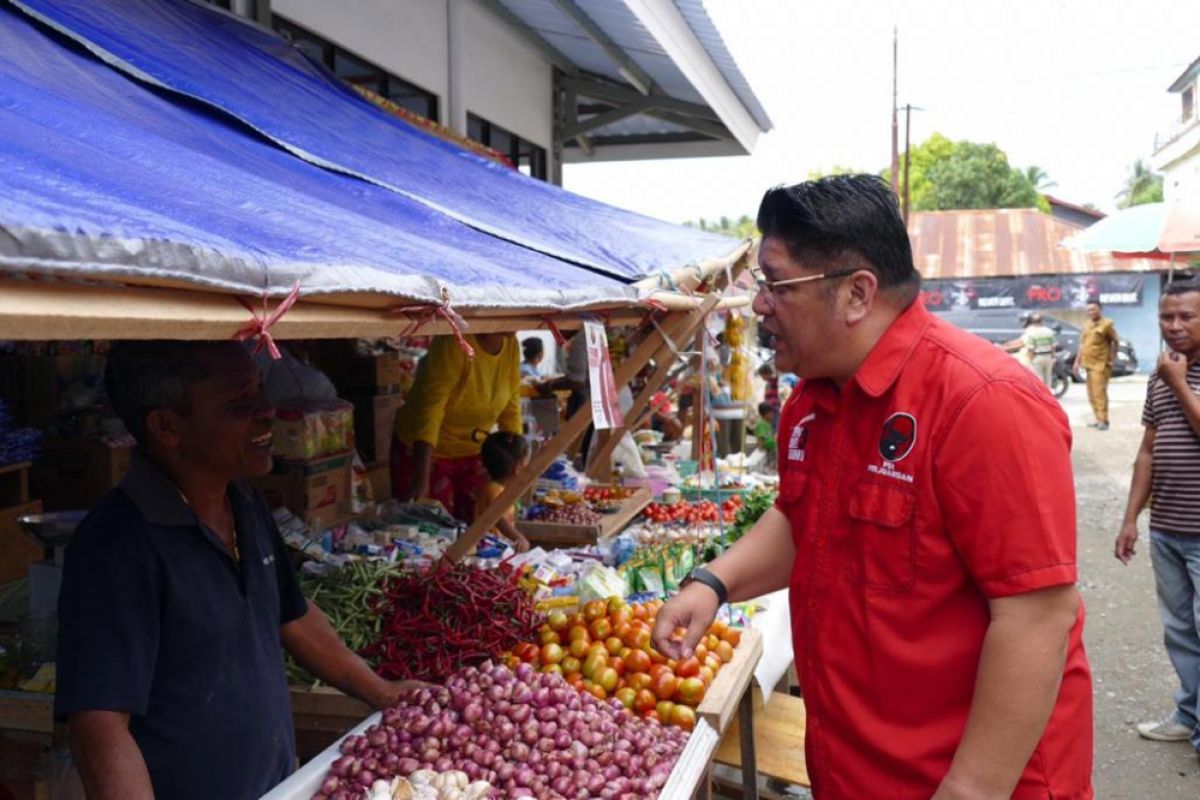 Perajin alat rumah tangga di Mataram kesulitan bahan baku