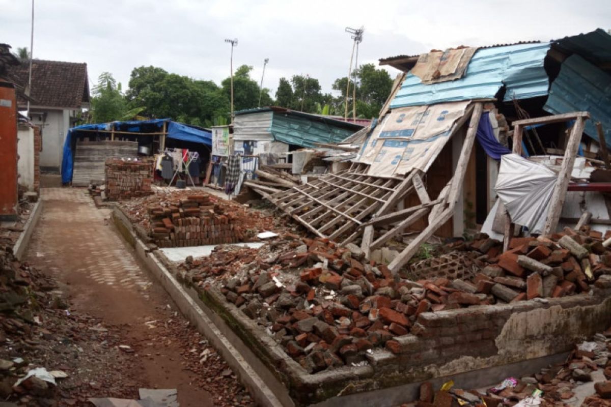 Korban gempa Lombok masih tinggal di tenda darurat