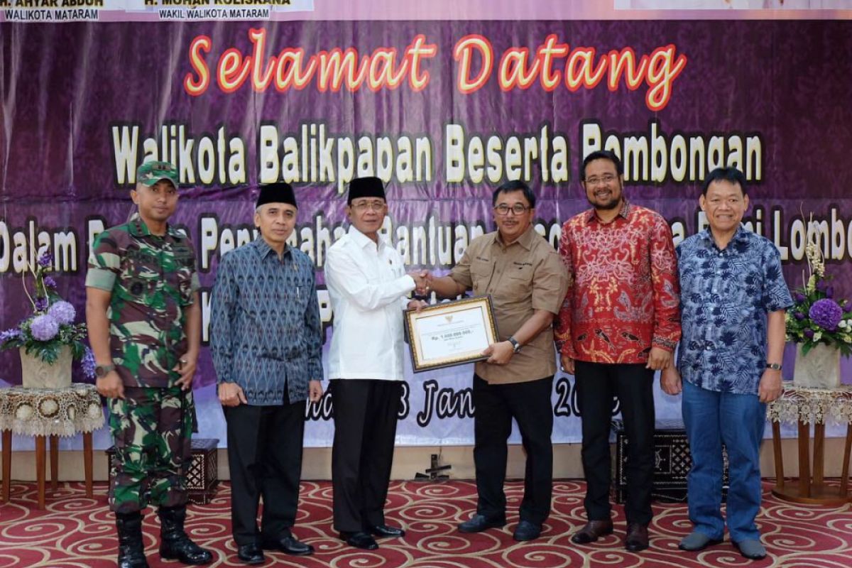 Balikpapan serahkan bantu Rp1,5 miliar untuk korban gempa Lombok