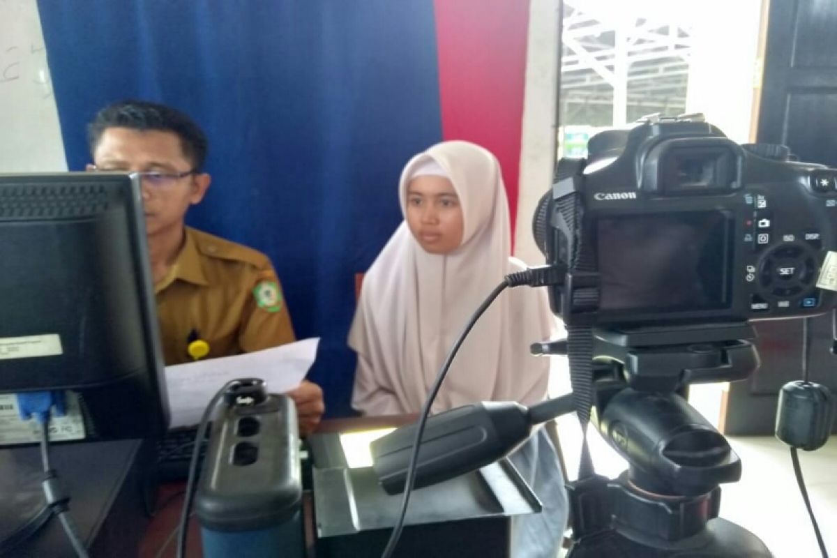 Disdukcapil Kotim sambangi sekolah rekam data pemilih pemula