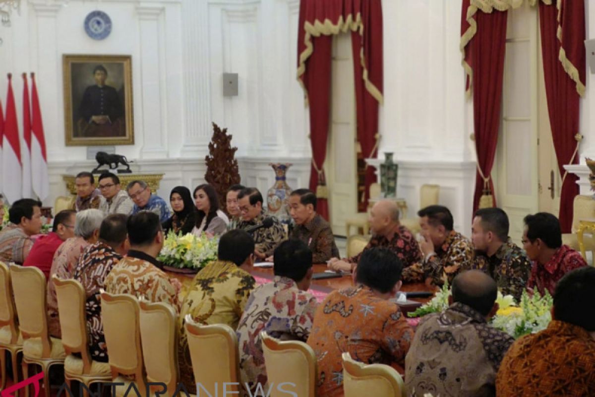 President Jokowi meets rice businessmen