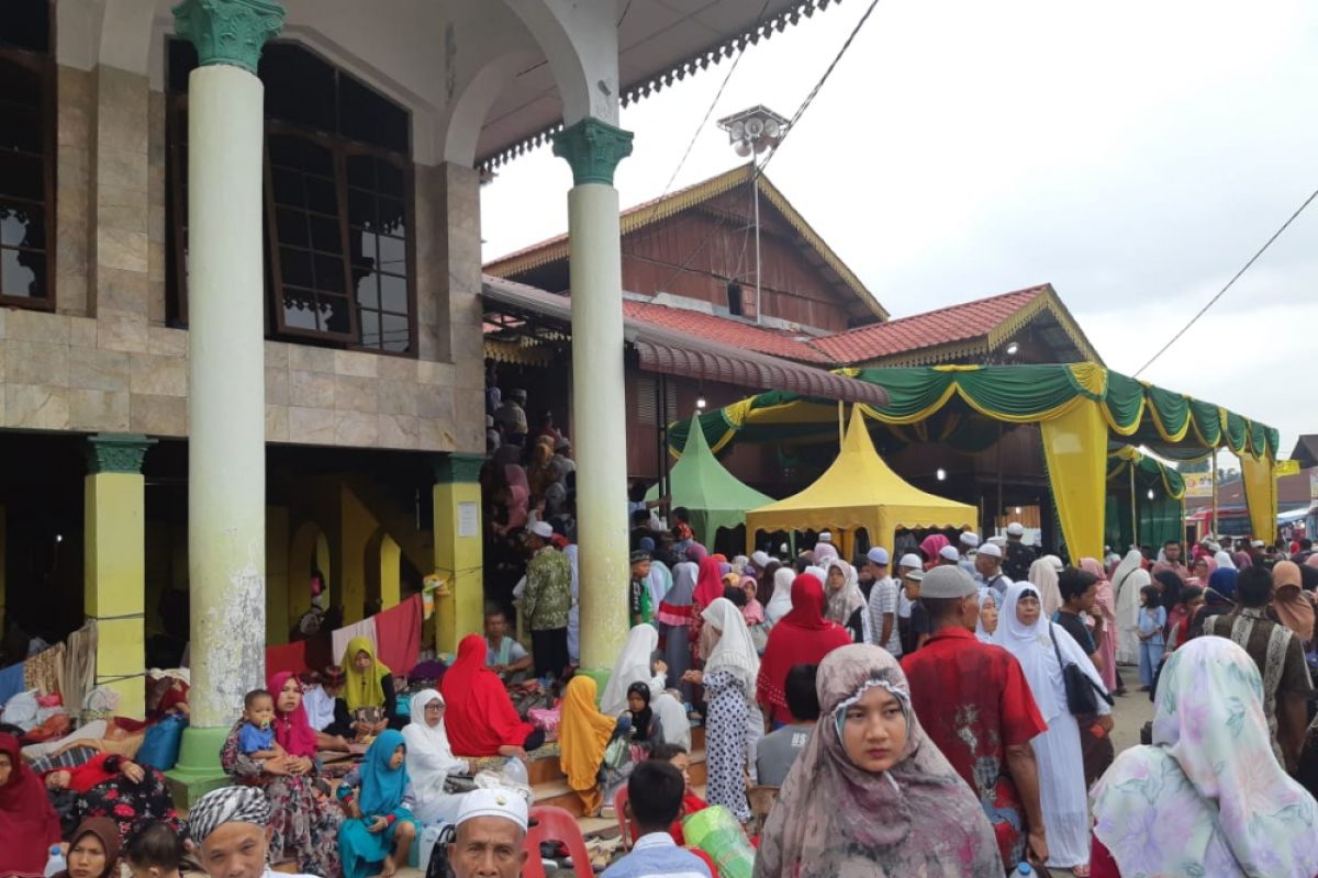 Ribuan jamaah thareqat Naqsabandiyah padati Babussalam Langkat