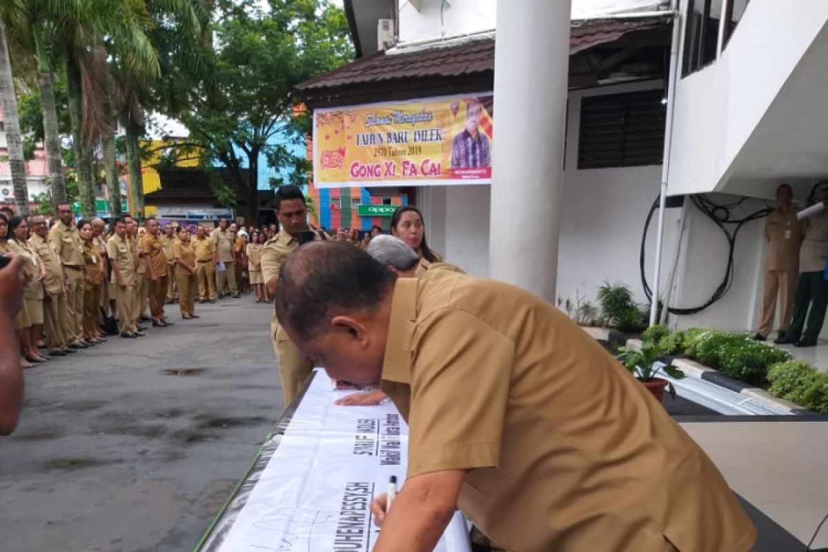 Wali kota : belum ada instruksi libur sekolah di Ambon
