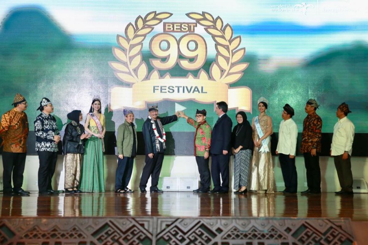 Menpar Luncurkan Banyuwangi Festival 2019