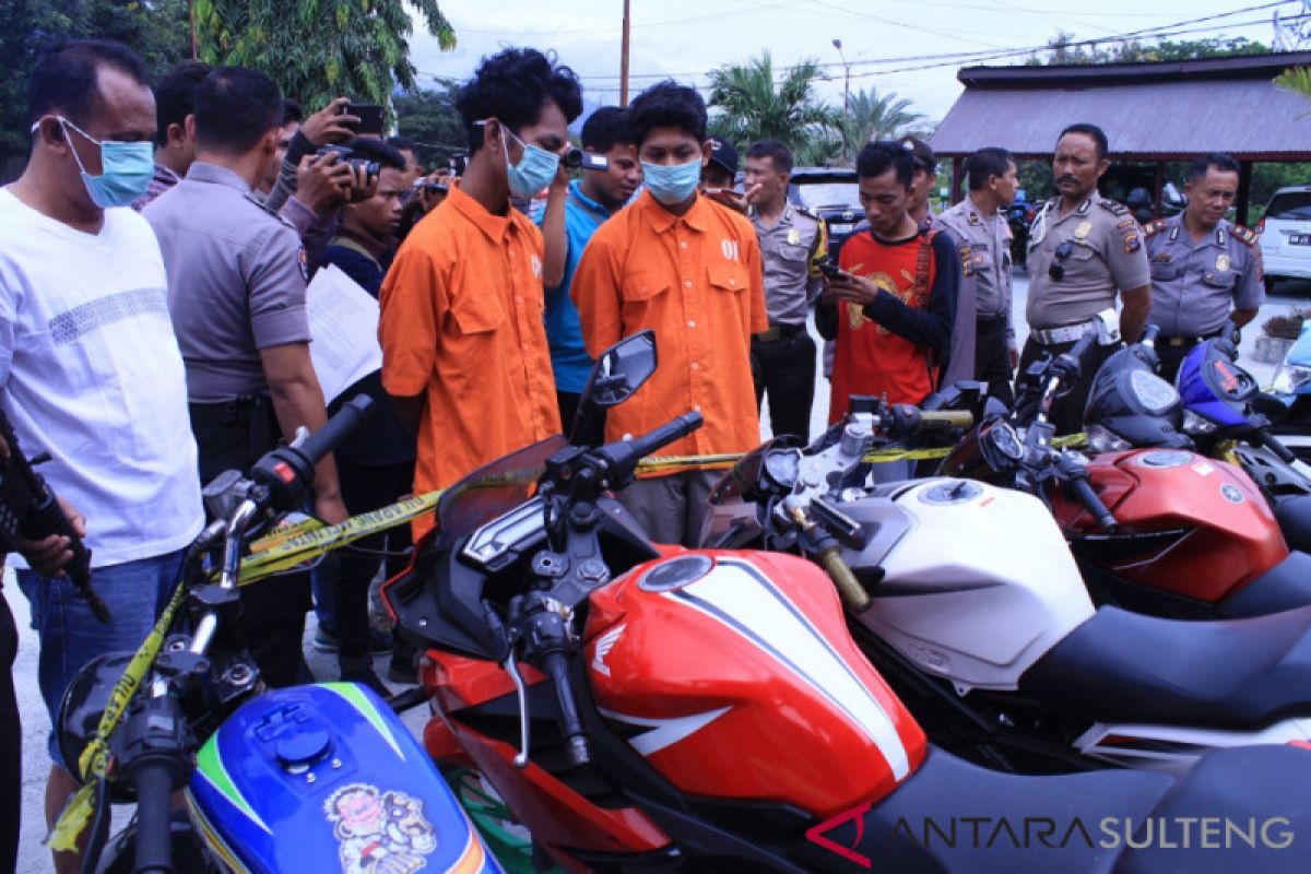 Polisi bekuk empat pelaku curanmor di Palu