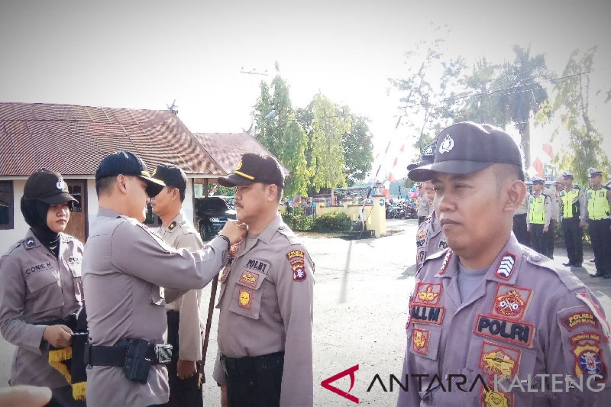 Kenaikan pangkat harus membuat polisi makin bersemangat