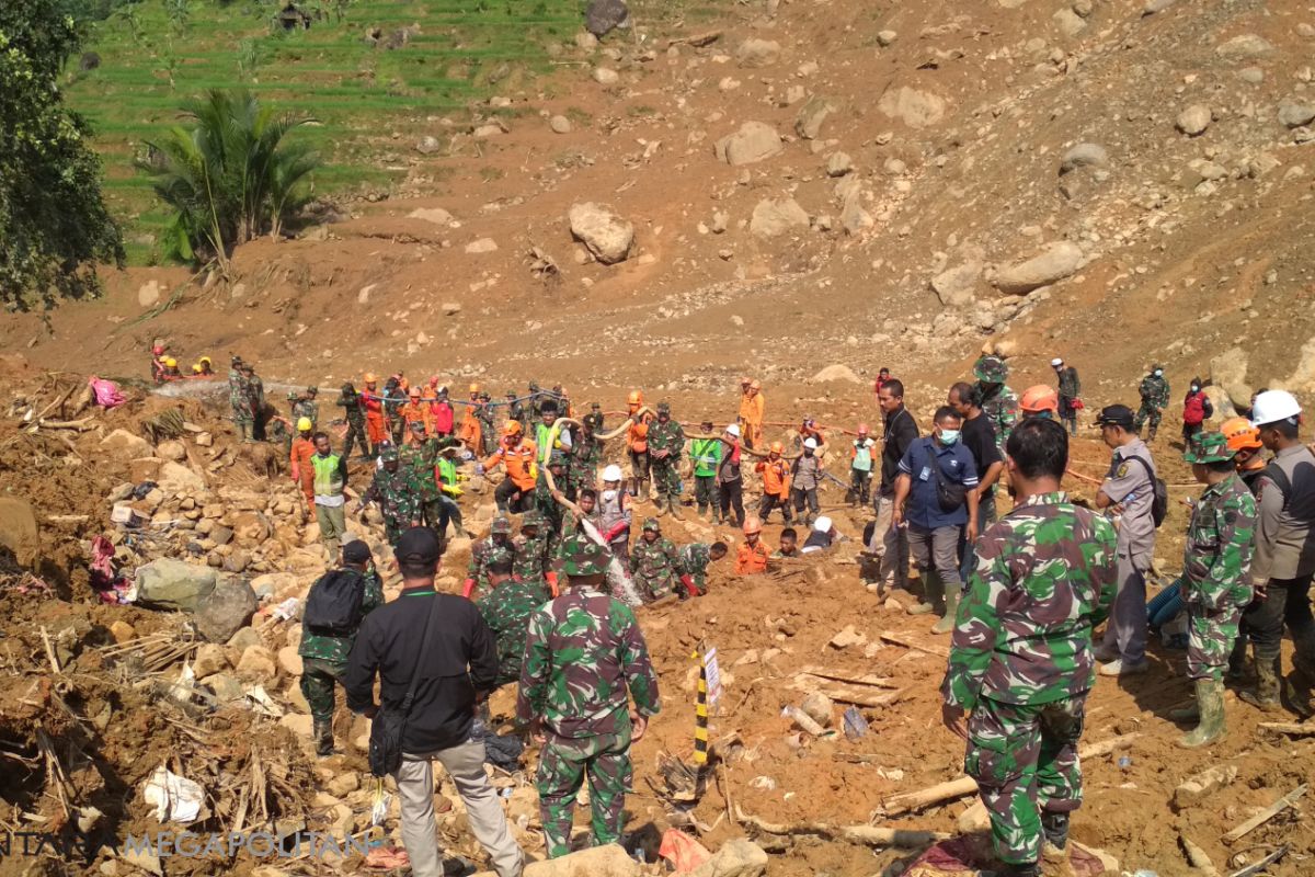 SAR gabungan kesulitan mencari jasad korban terakhir