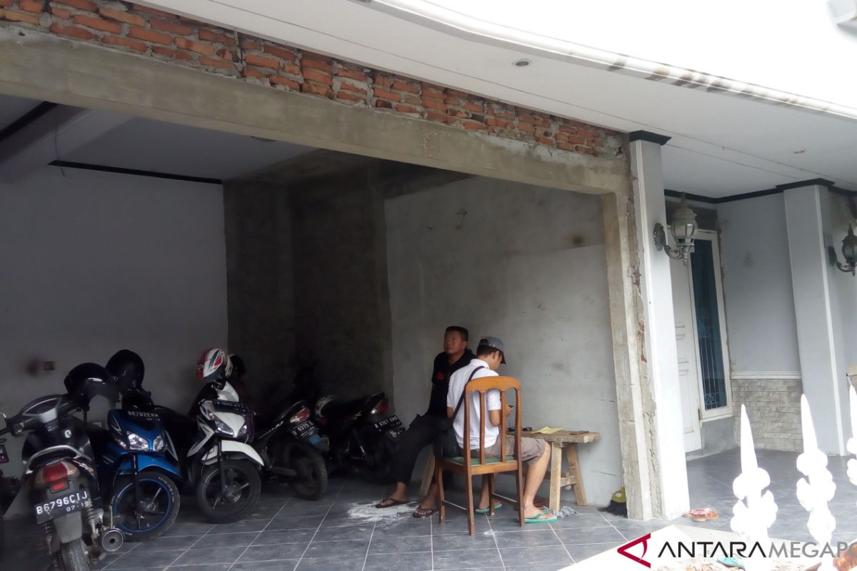 Rumah Ketua KPK tengah direnovasi saat diteror