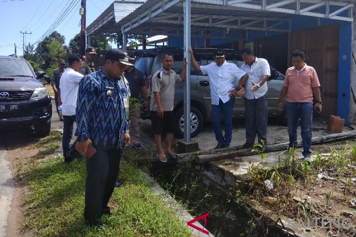 Camat diminta kerahkan warga bersihkan lingkungan cegah banjir berulang