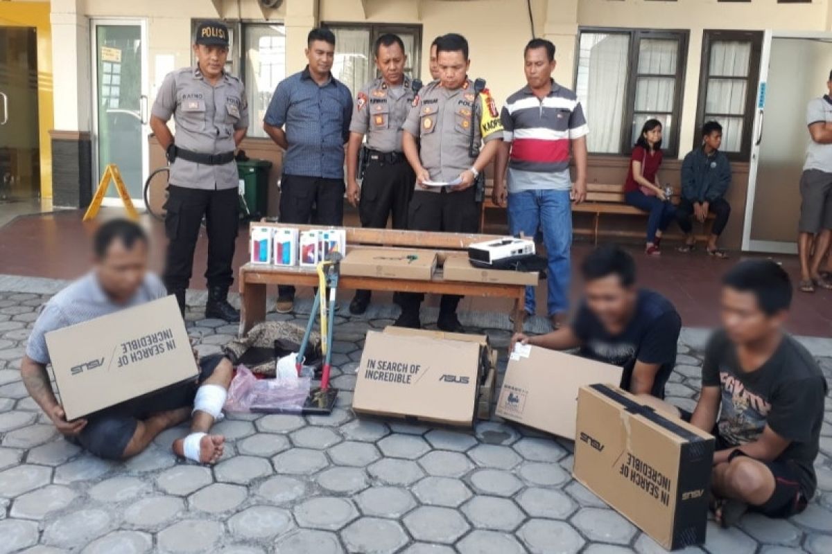 Polisi tembak dua pembobol toko elektronik lintas provinsi