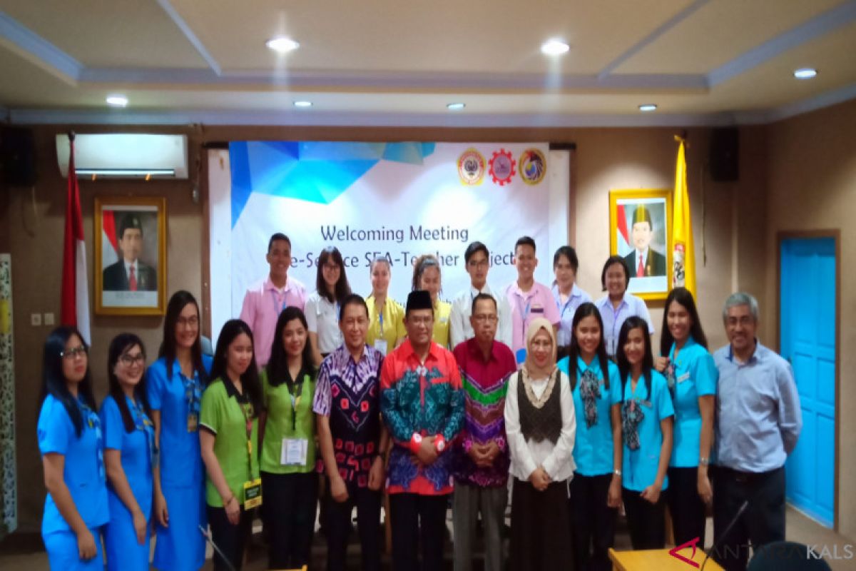 ULM receives 16 foreign students to practice teaching in Banjarmasin