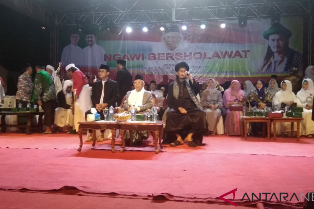 KH Ma'ruf Amin disambut Mafia Sholawat di Ngawi