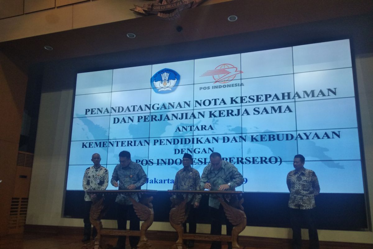 Pos Indonesia gratiskan pengiriman buku ke seluruh Indonesia