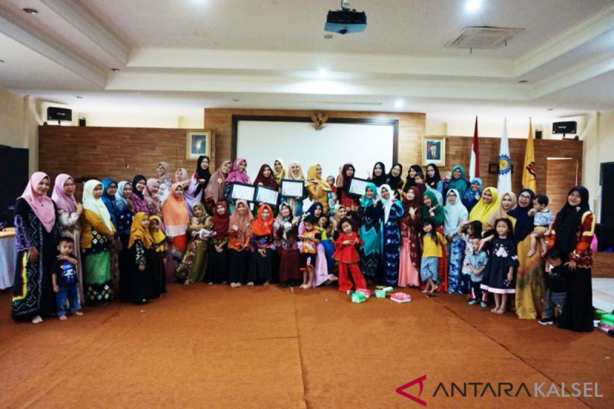 Video-Cantiknya istri dan karyawati PLN ikuti lomba rias hijab