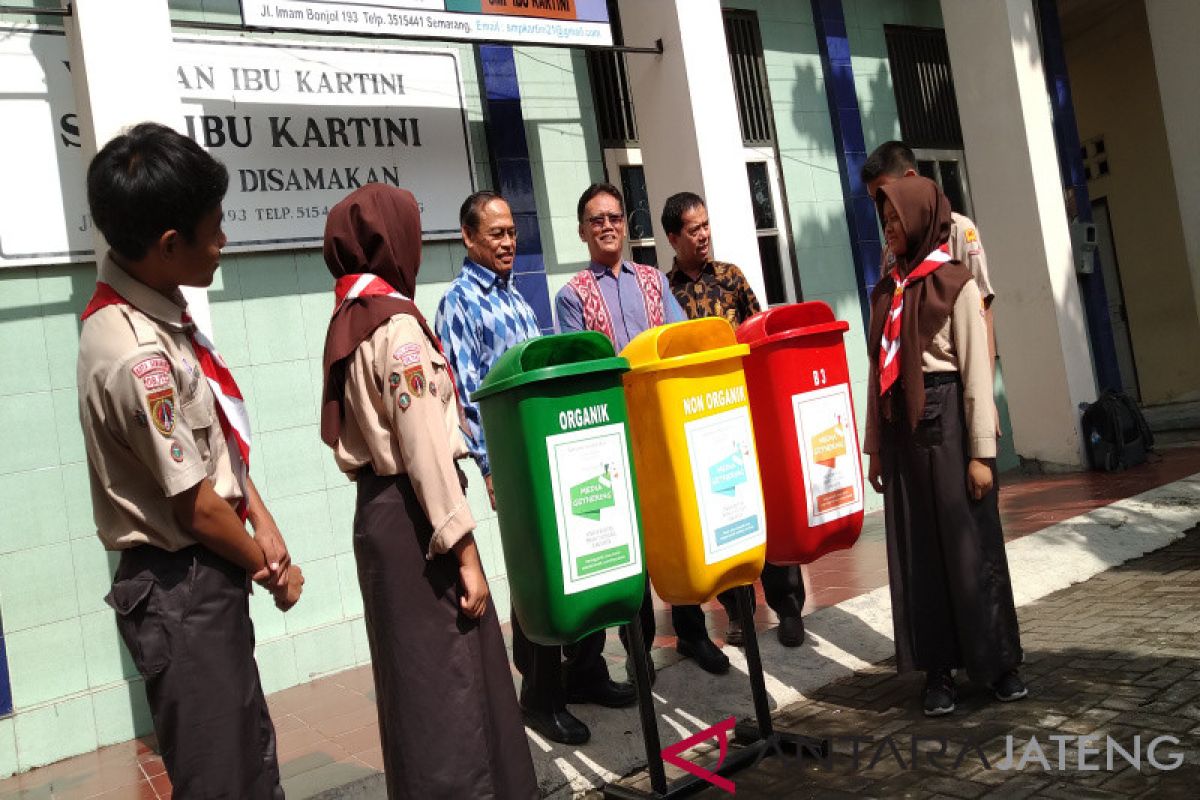 Universitas Mercu Buana ajak pelajar Semarang peduli lingkungan