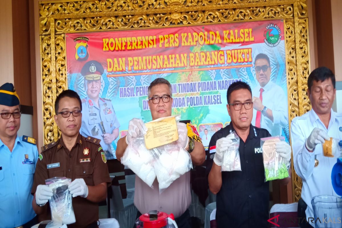 S Kalimantan Police thwarts 3.535,86 gram meth and 2.600 ecstasy