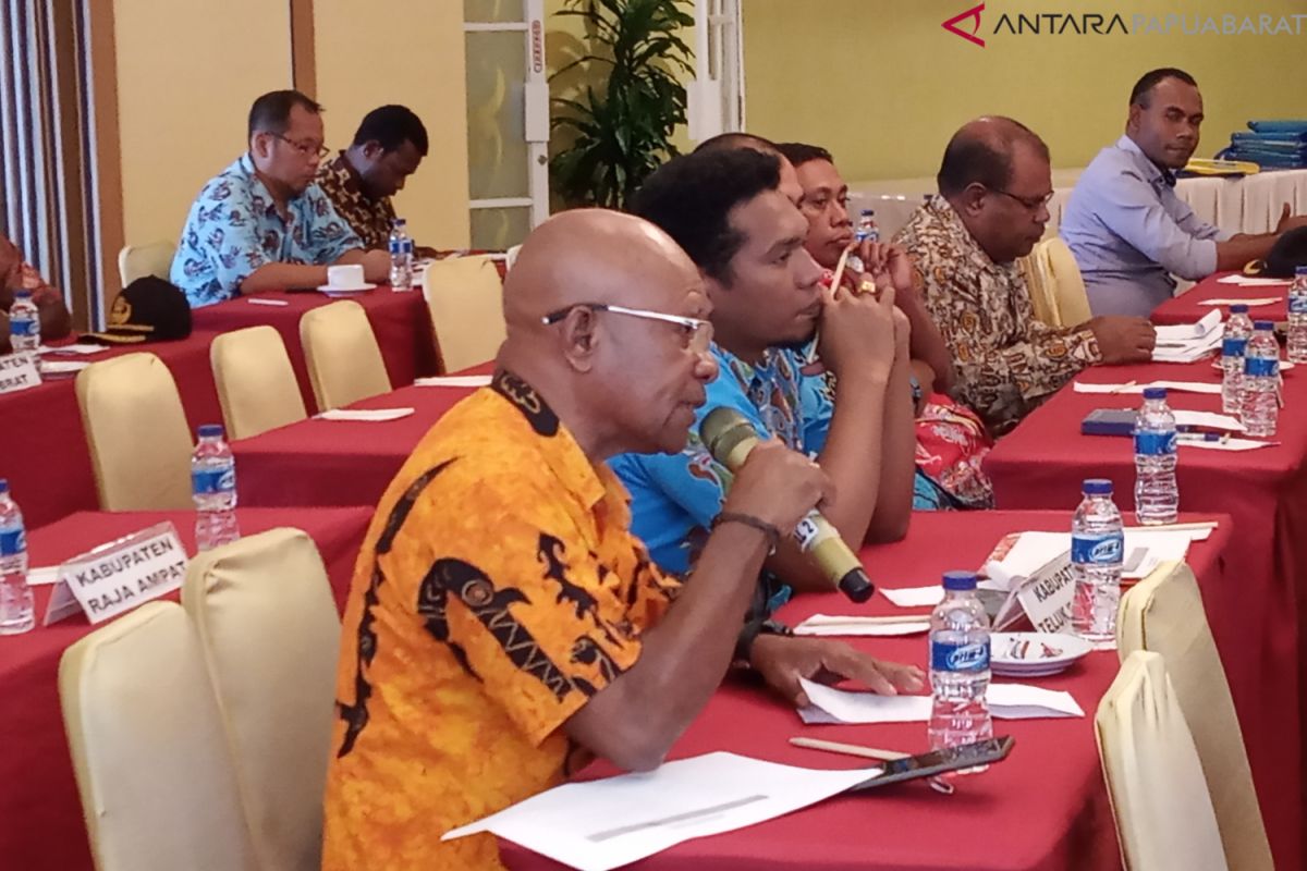 Papua-Teluk Wondama kesulitan bangun infrastruktur daerah kepulauan