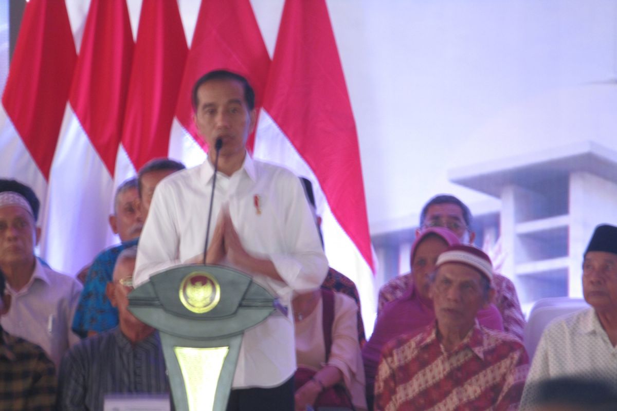 Jokowi: mari kita berpolitik santun dan beretika