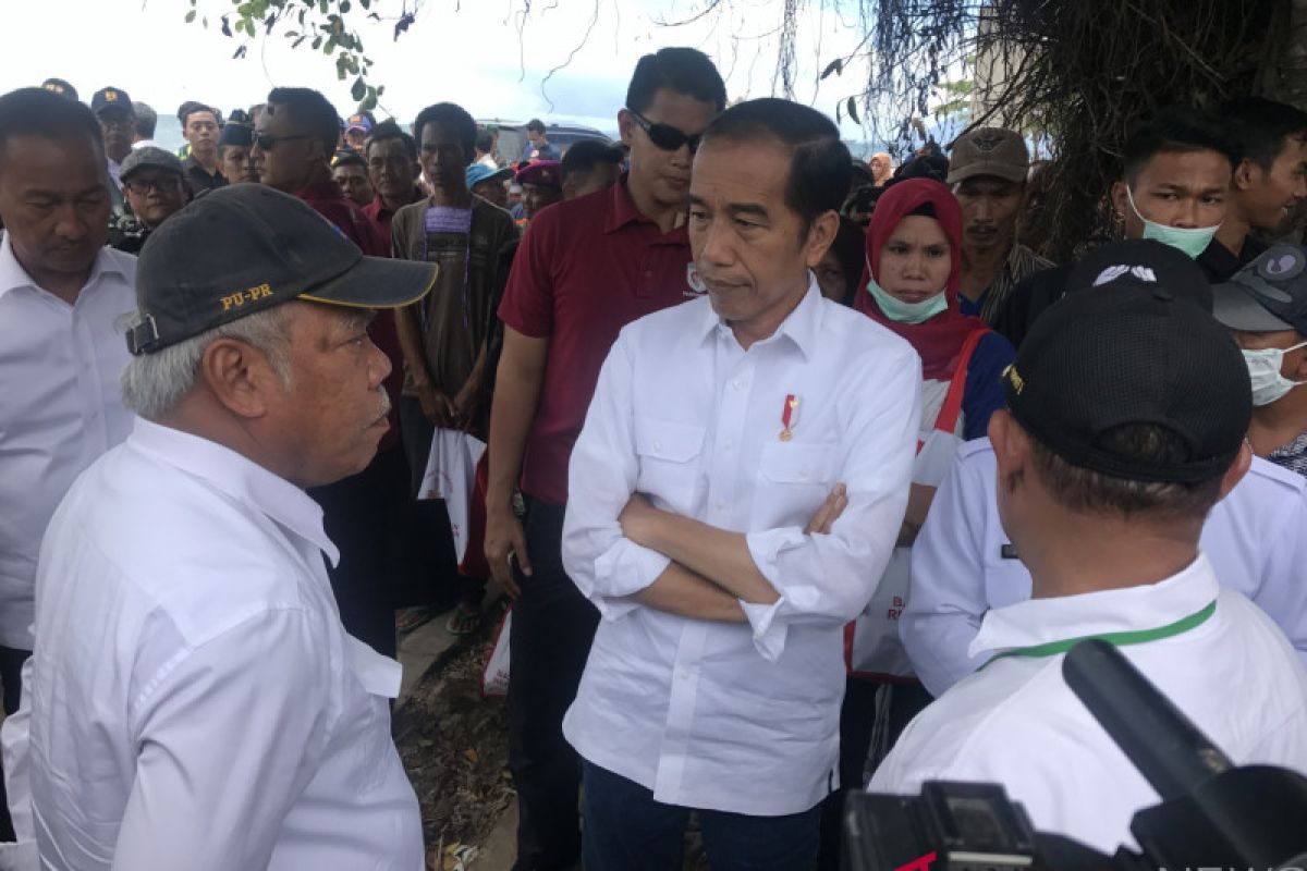 Presiden Tawarkan Relokasi Ke Korban Tsunami di Lampung Selatan