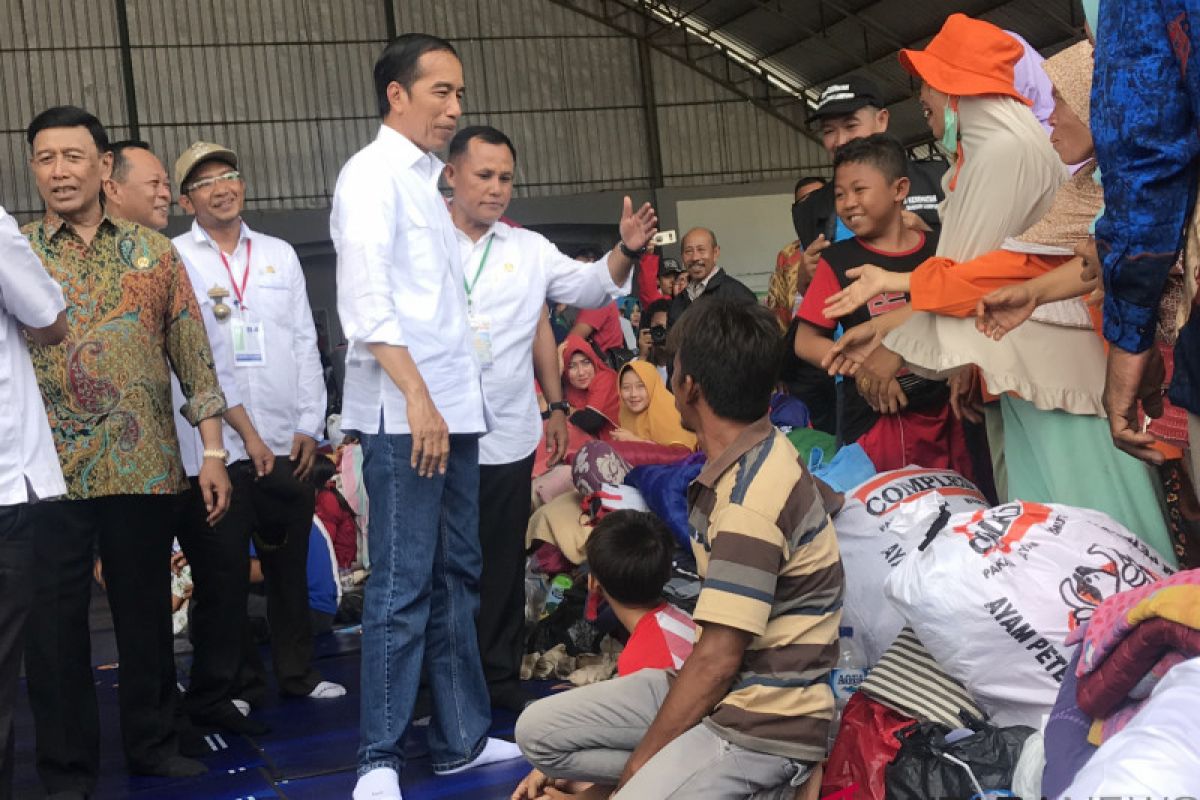 Jokowi datang bawa harapan korban tsunami Lampung Selatan