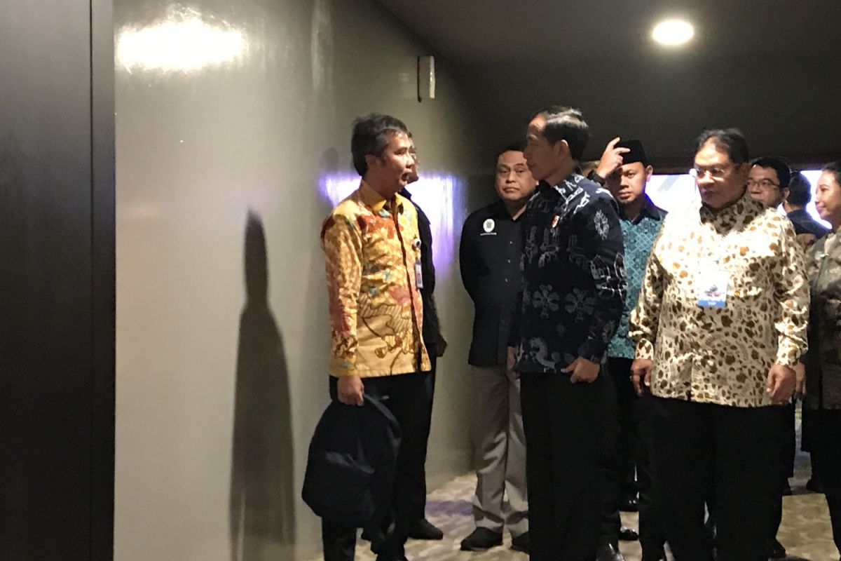 Jokowi sebut "ngopi" dengan parpol koalisi bahas evaluasi kerja