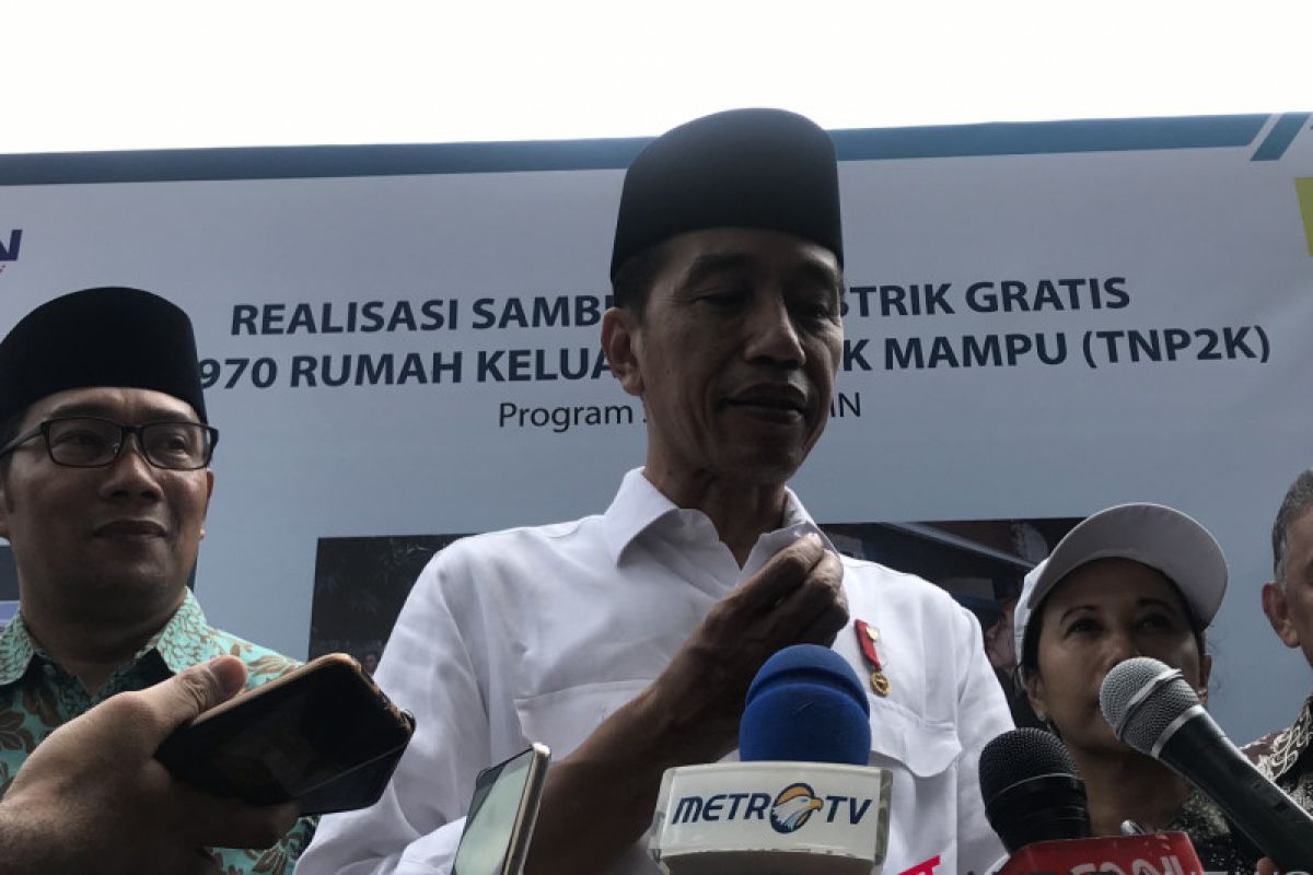 Jokowi satisfied with his appearance in presidential debate