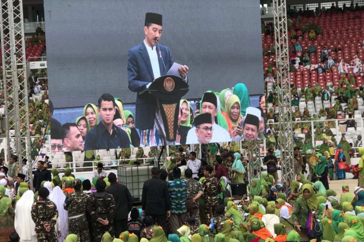 President  Jokowi calls on NU women to maintain unity