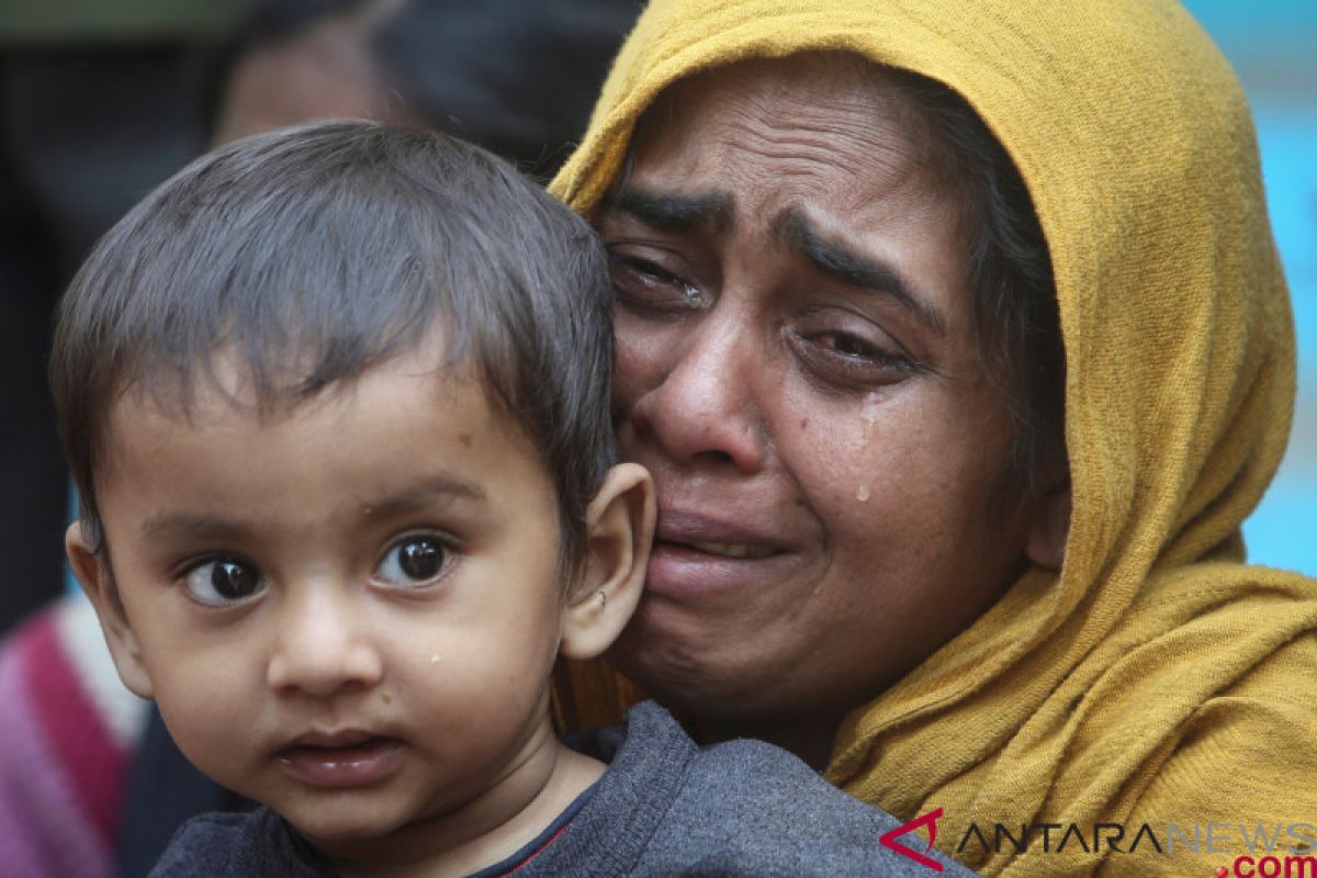 Dua perempuan Rohingya termasuk ibu hamil tewas diserbu  militer