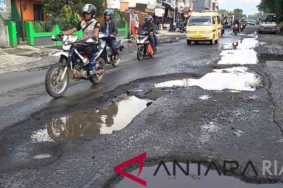 Waduh, Jalan rusak berat di Pekanbaru capai 362 km