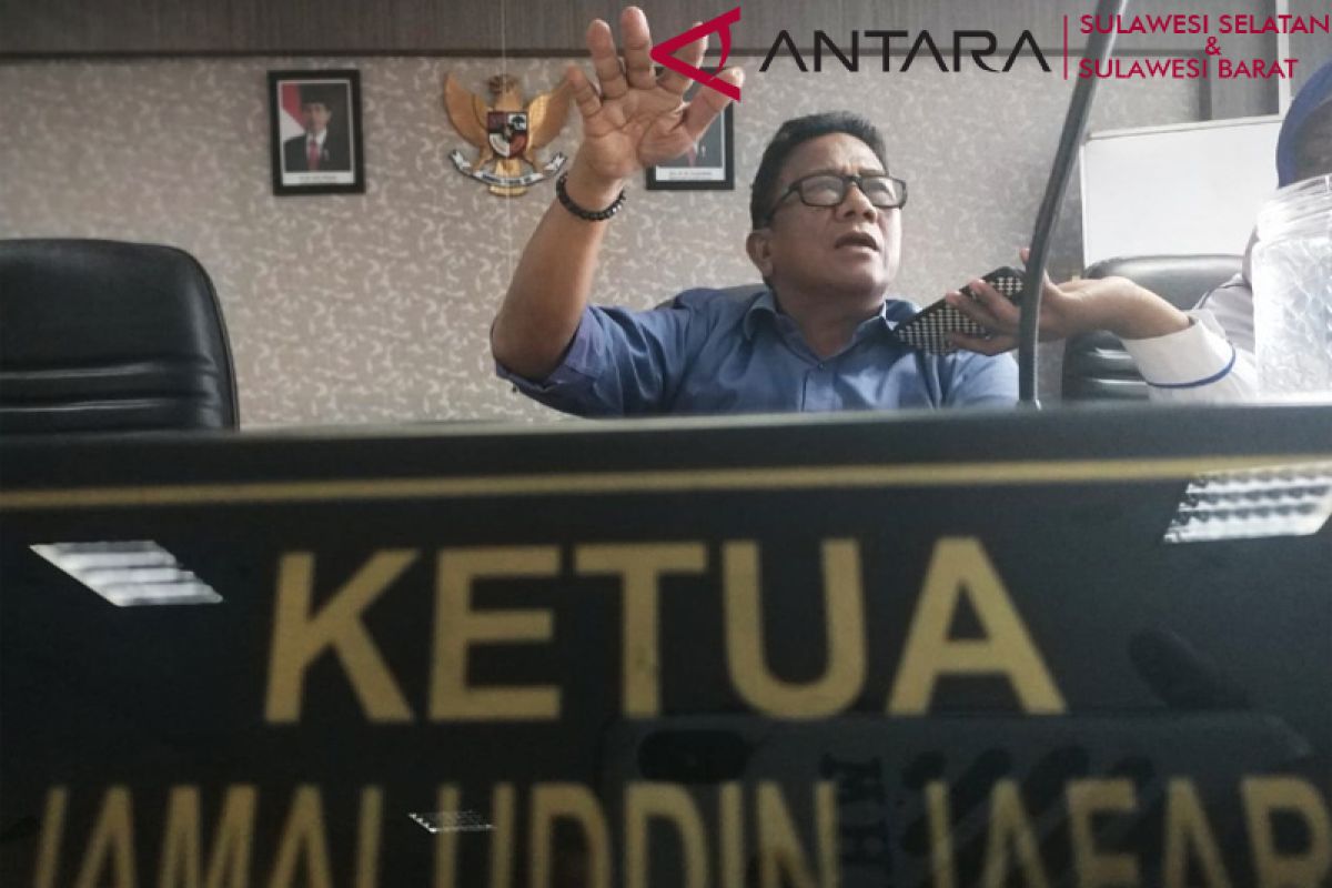 Harga tiket pesawat naik picu inflasi