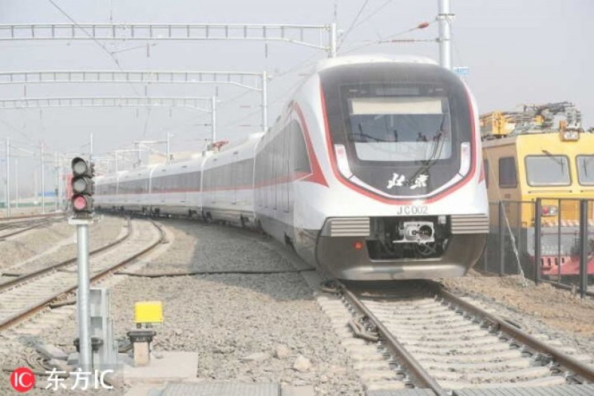 MRT tercepat China diuji coba di bandara baru