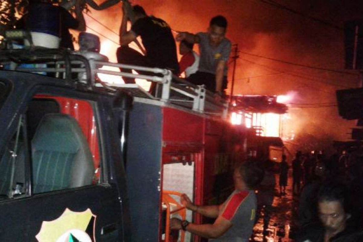 82 unit rumah di pasar Kalibobo Nabire ludes terbakar