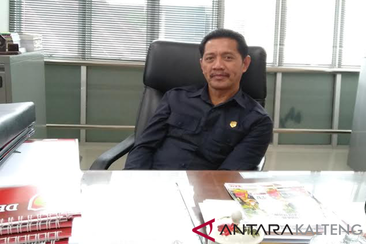 Warga di sejumlah desa di Kotim belum pernah rasakan nikmatnya jalan beraspal