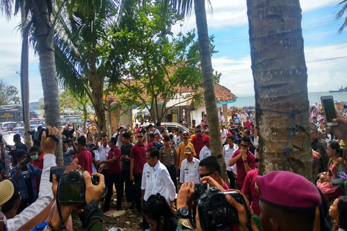 Warga Terdampak Tsunami Antusias Sambut Presiden Jokowi